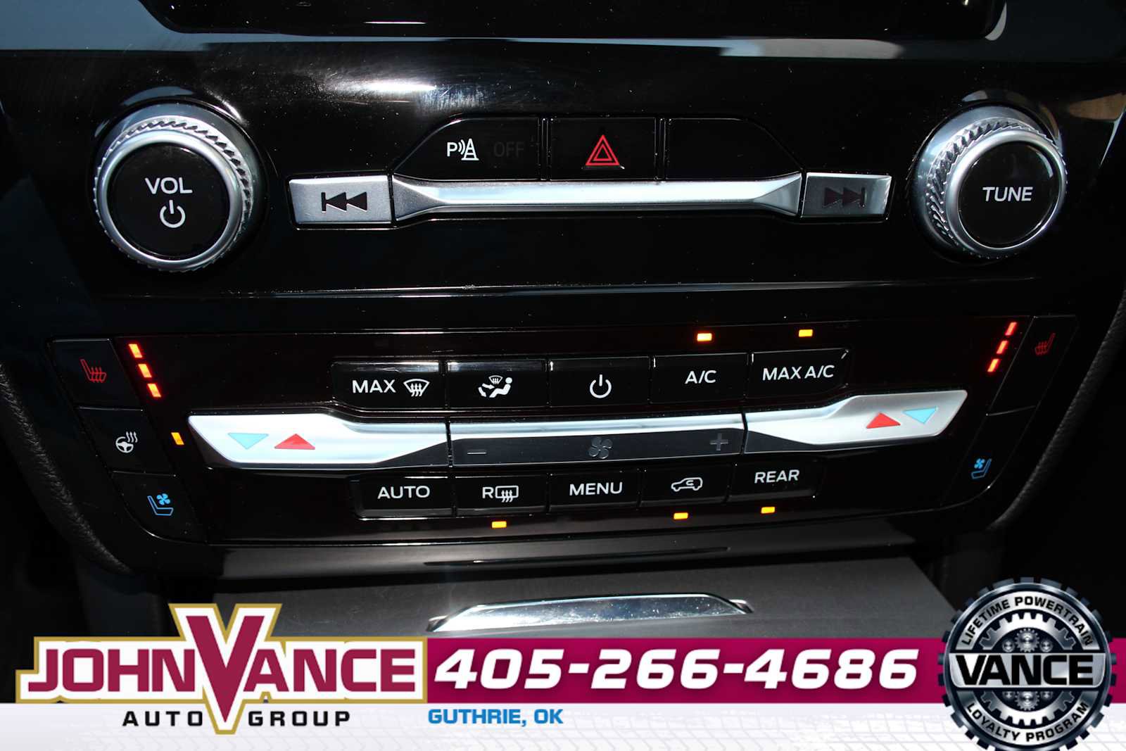 Used 2023 Ford Explorer Limited w/ Limited Technology Package image 38