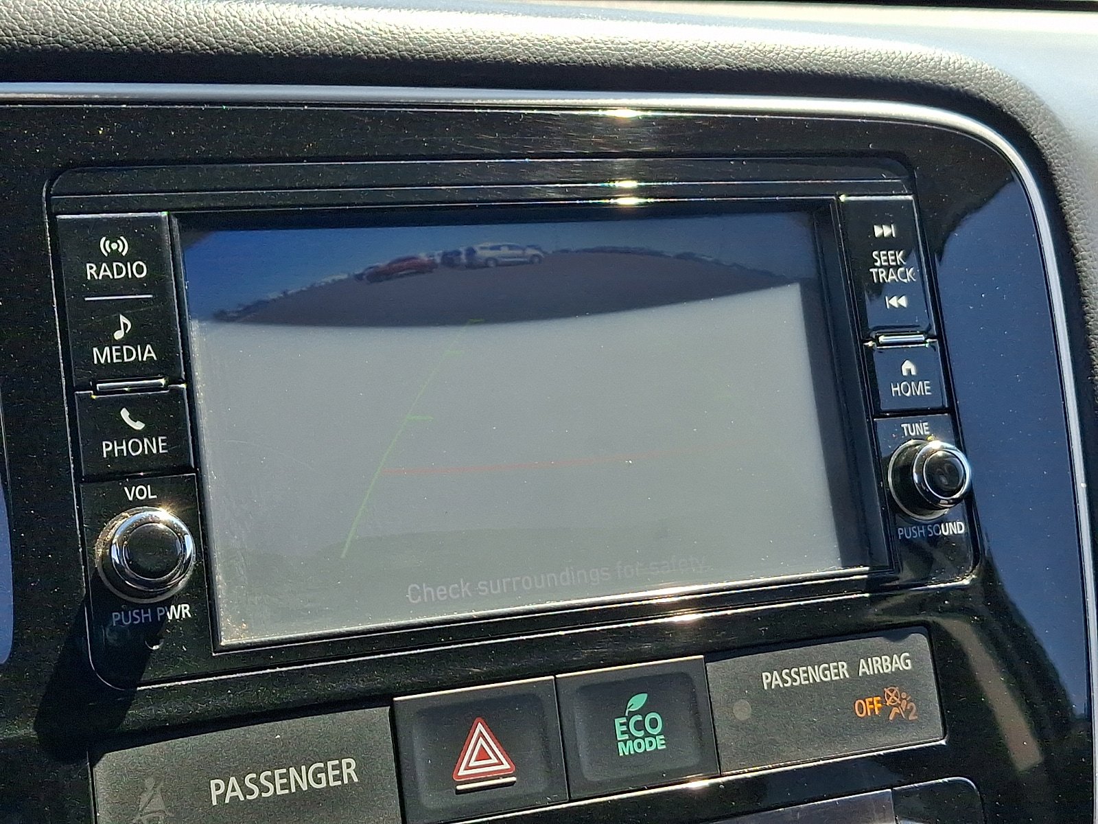 Used 2018 Mitsubishi Outlander ES AWD/4WD image 18