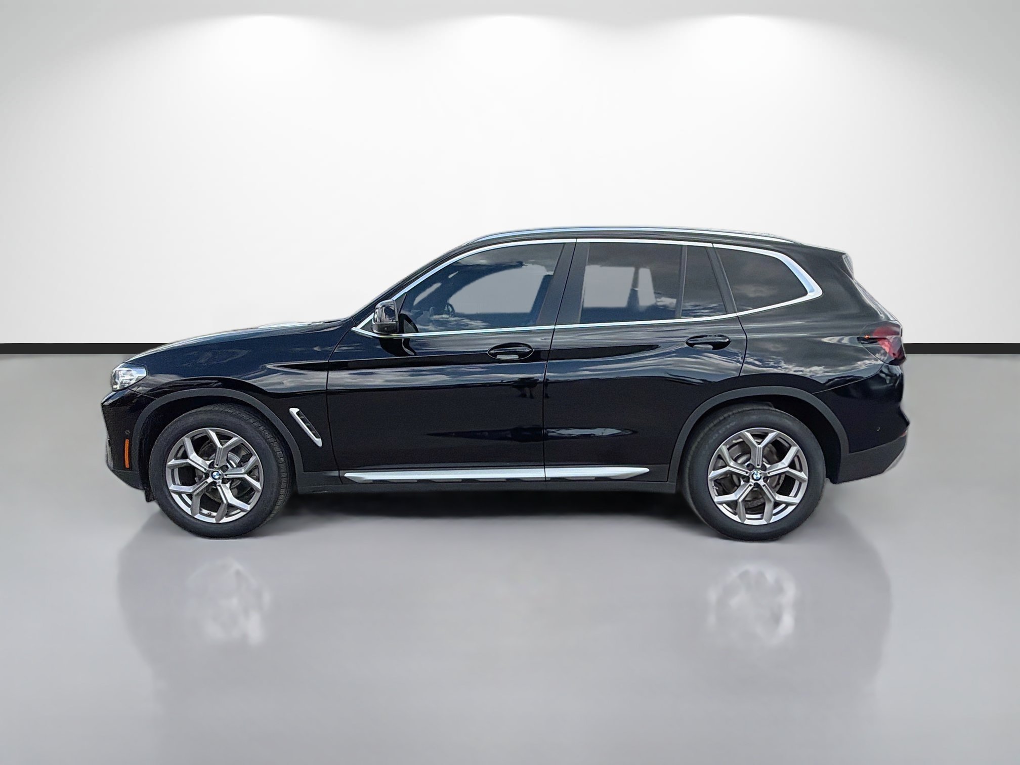 Used 2023 BMW X3 xDrive30i w/ Premium Package w/ZPA AWD/4WD image 8