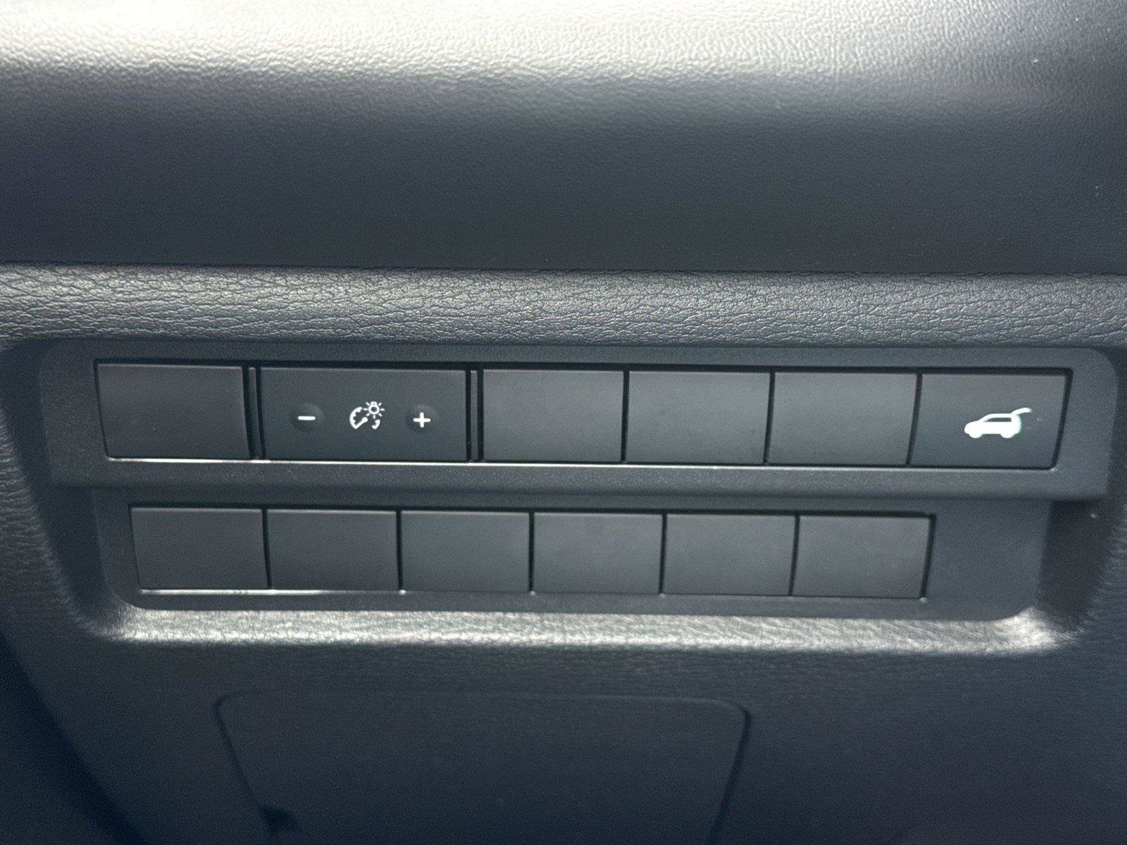 Used 2025 Mitsubishi Outlander SE AWD/4WD image 32