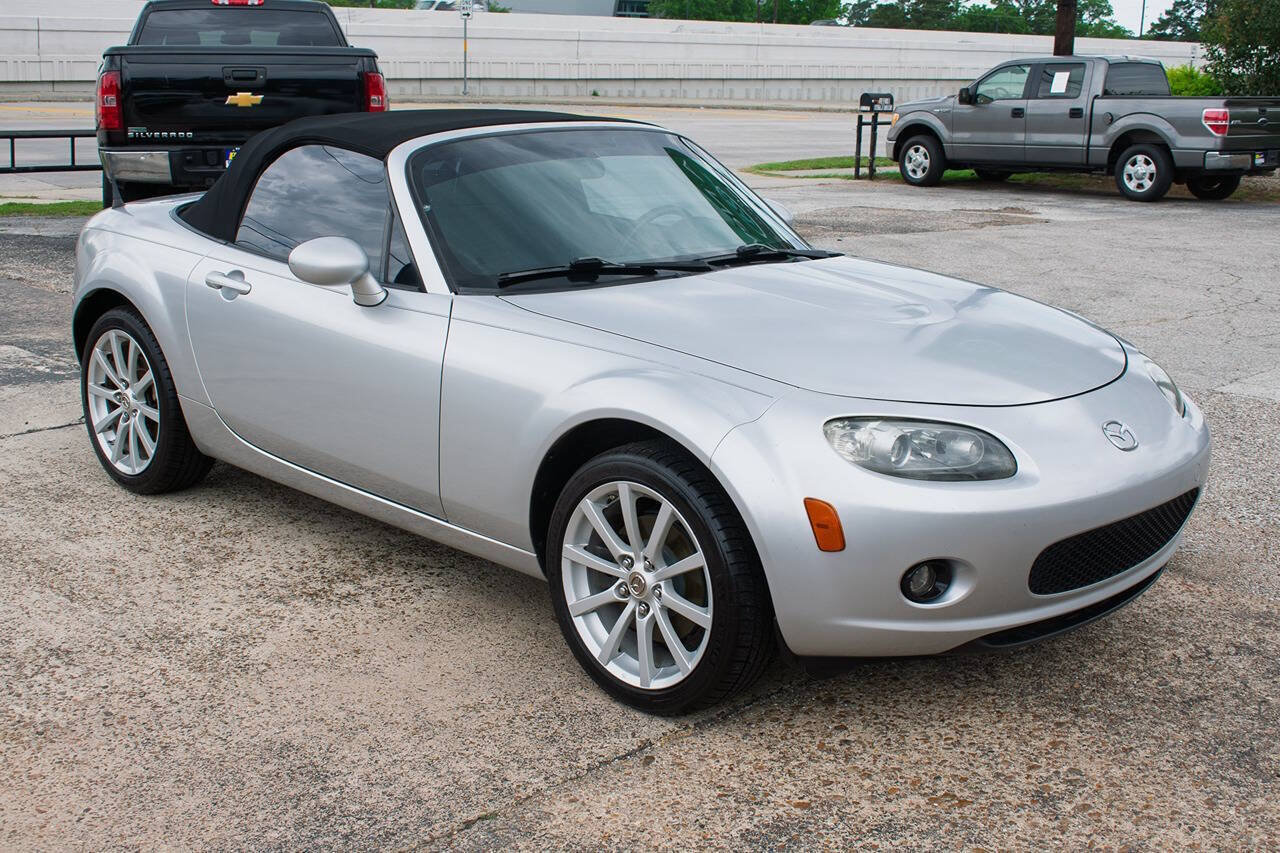 Used 2008 MAZDA MX-5 Miata Touring RWD image 15