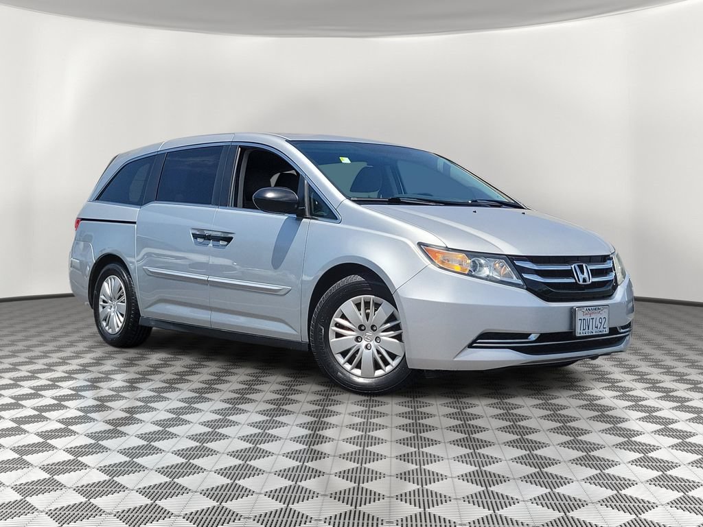Used 2014 Honda Odyssey LX image 2