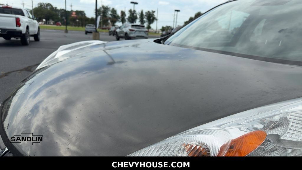 Used 2013 Nissan Juke SL FWD image 14