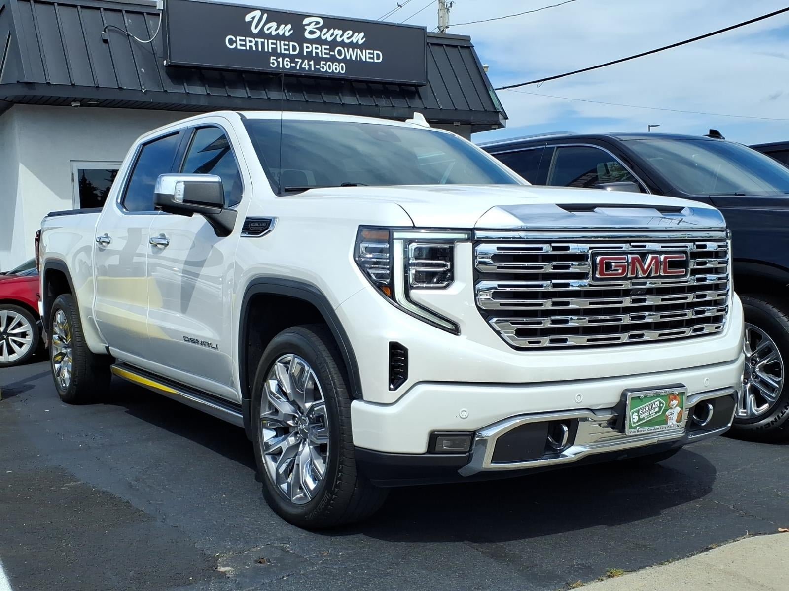 Used 2024 GMC Sierra 1500 Denali w/ Denali Reserve Package AWD/4WD image 3