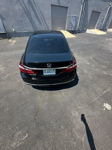 Used 2017 Honda Accord LX image 3