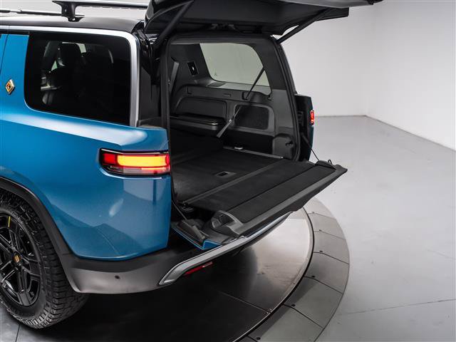 Used 2023 Rivian R1S Adventure AWD/4WD image 35
