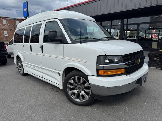 Used 2022 Chevrolet Express 2500 w/ Enhanced Convenience Package image 2