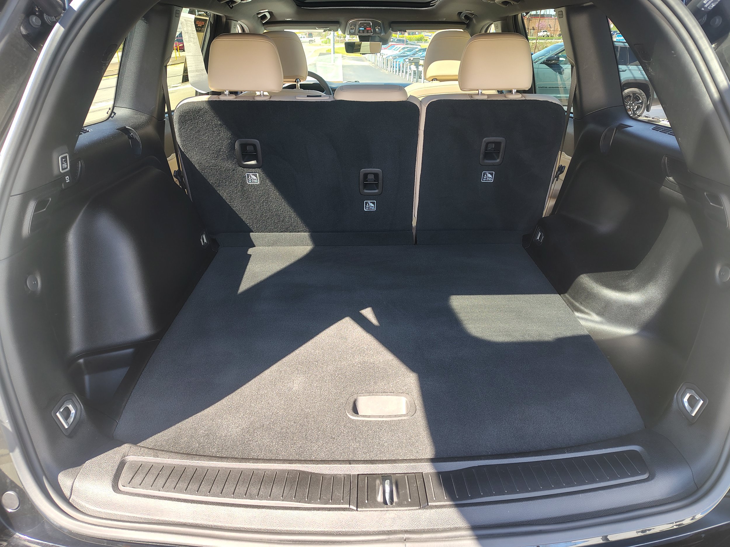 Certified 2024 Jeep Grand Cherokee Limited w/ Luxury Tech Group II AWD/4WD image 12
