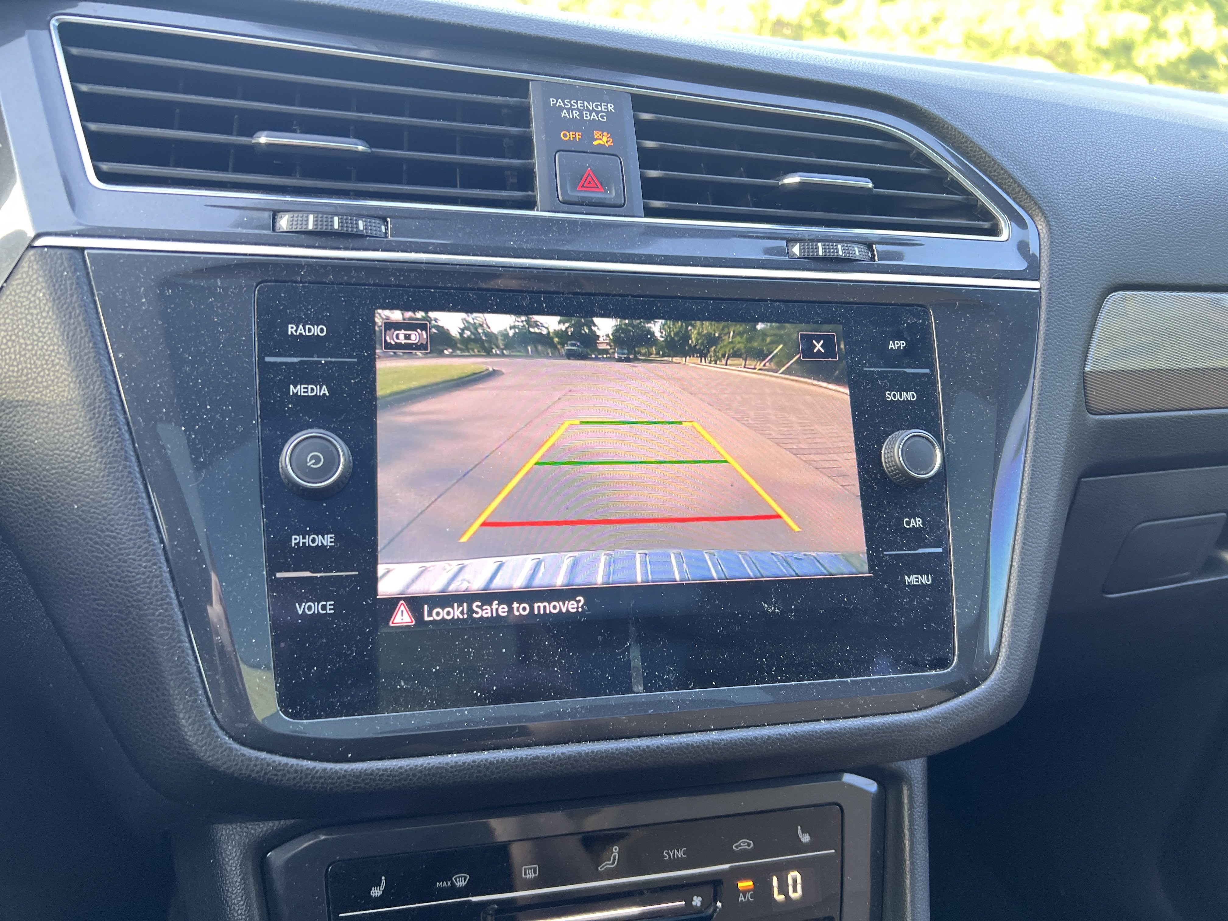 Certified 2023 Volkswagen Tiguan SE w/ Panoramic Sunroof Package FWD image 21