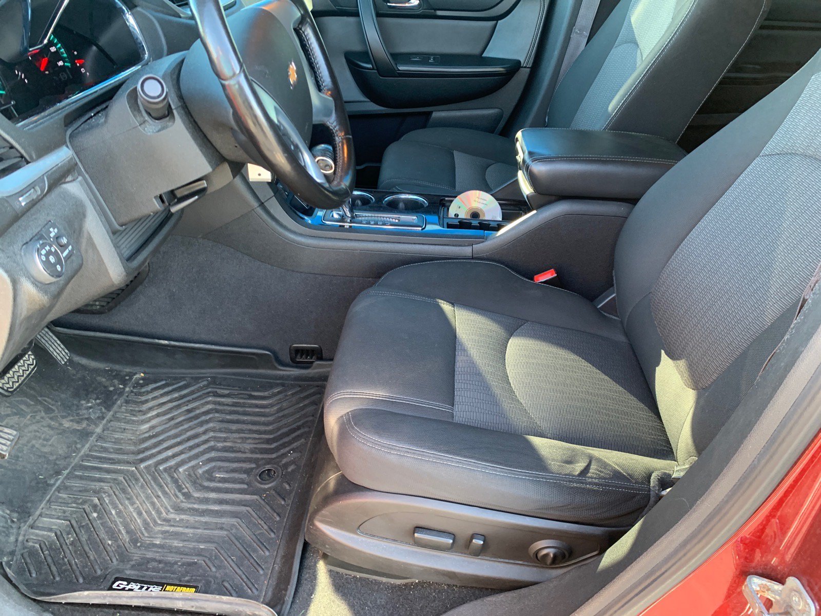Used 2015 Chevrolet Traverse LT w/ Style and Technology Package FWD image 6