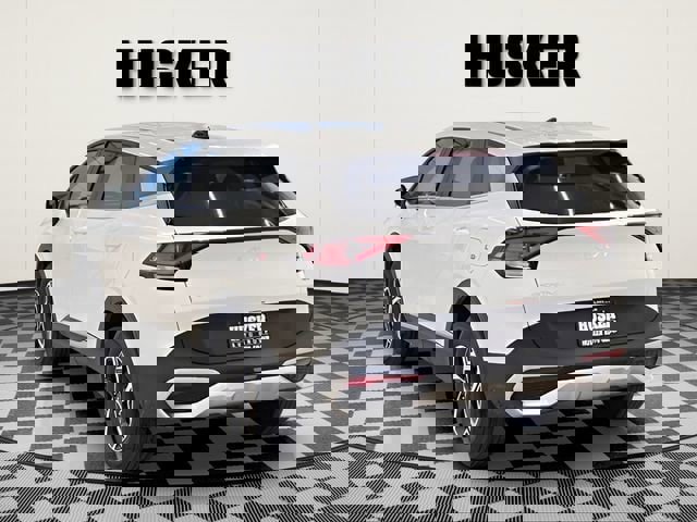 Used 2025 Kia Sportage LX image 7