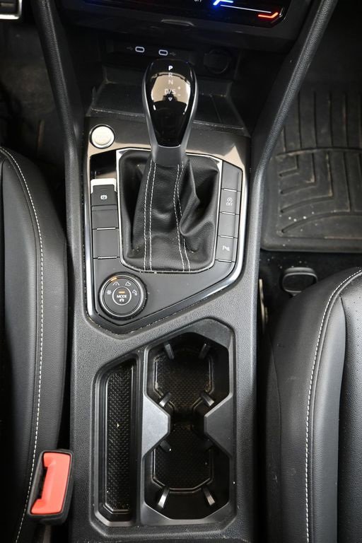 Used 2024 Volkswagen Tiguan SE R-Line image 34
