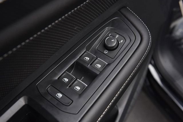 New 2026 Volkswagen Atlas Cross Sport SEL Premium R-Line image 8