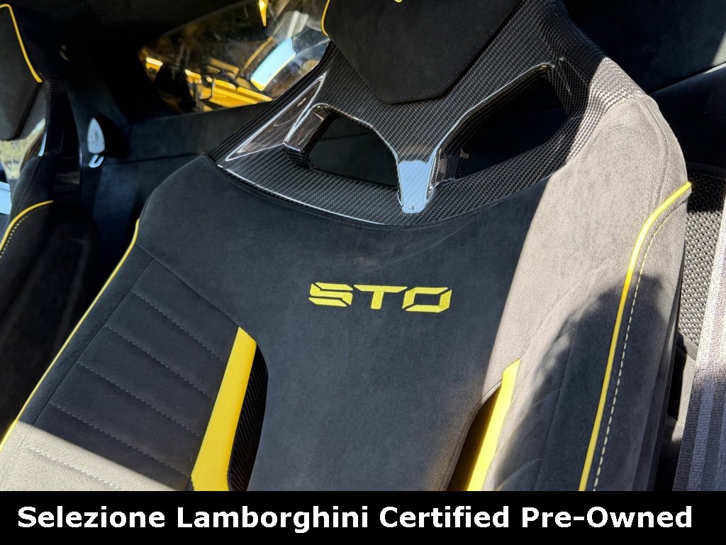 Used 2023 Lamborghini Huracan STO image 30