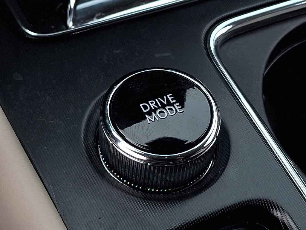 Used 2025 Lincoln Corsair FWD image 24