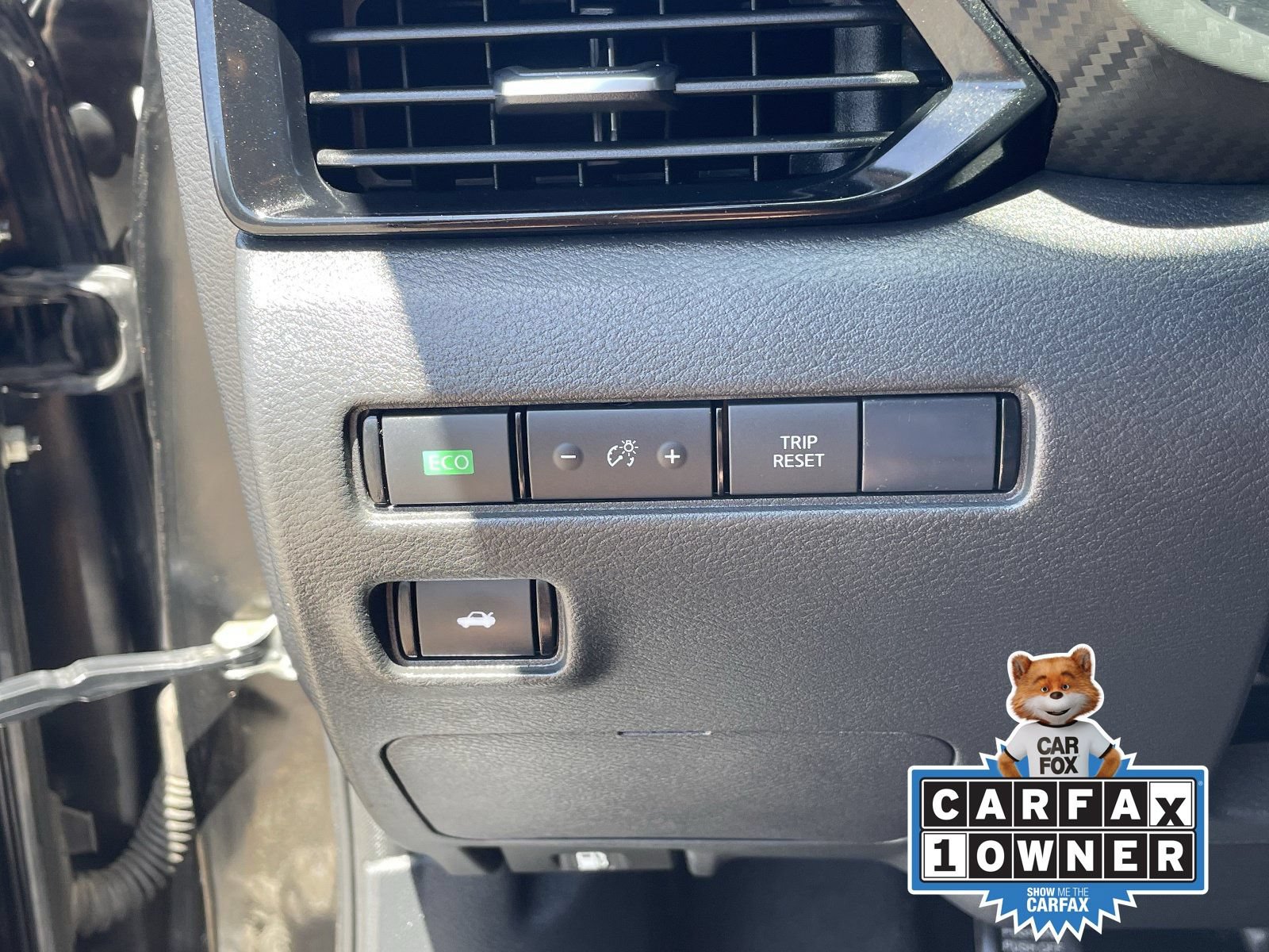 Used 2024 Nissan Sentra SV FWD image 34
