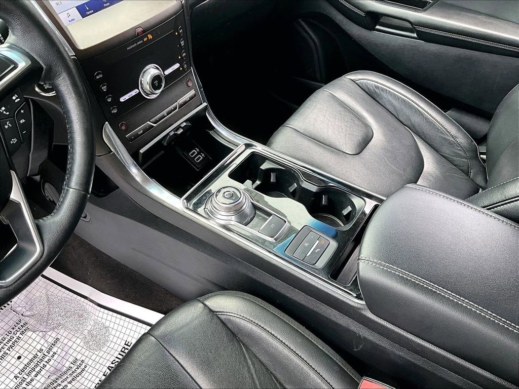 Used 2020 Ford Edge Titanium w/ Cargo Accessory Package FWD image 13