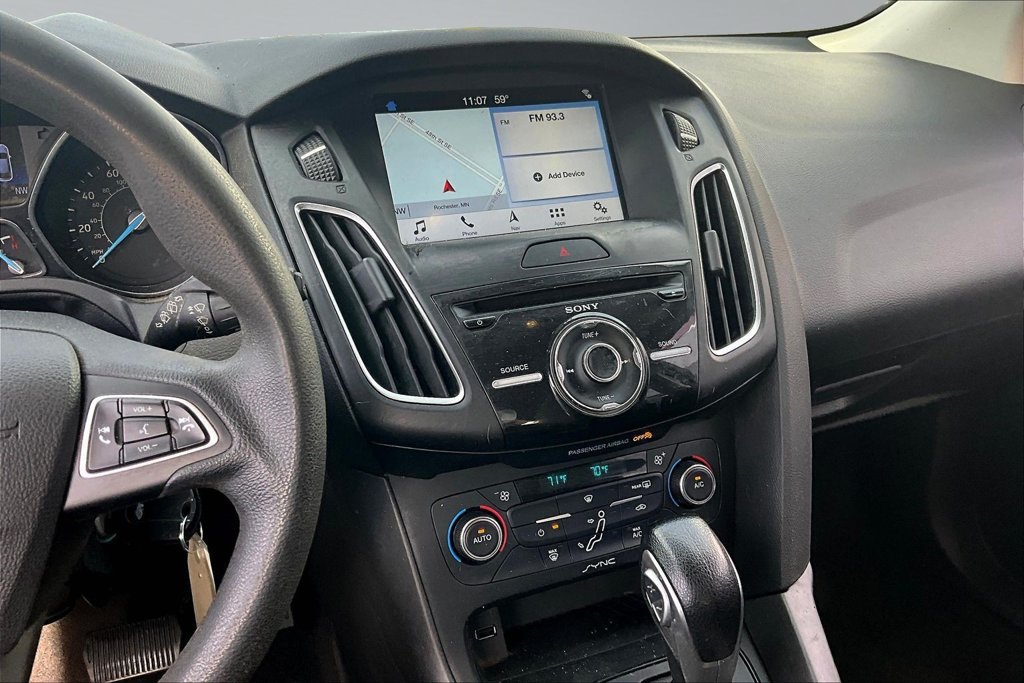 Used 2017 Ford Focus SEL FWD image 9