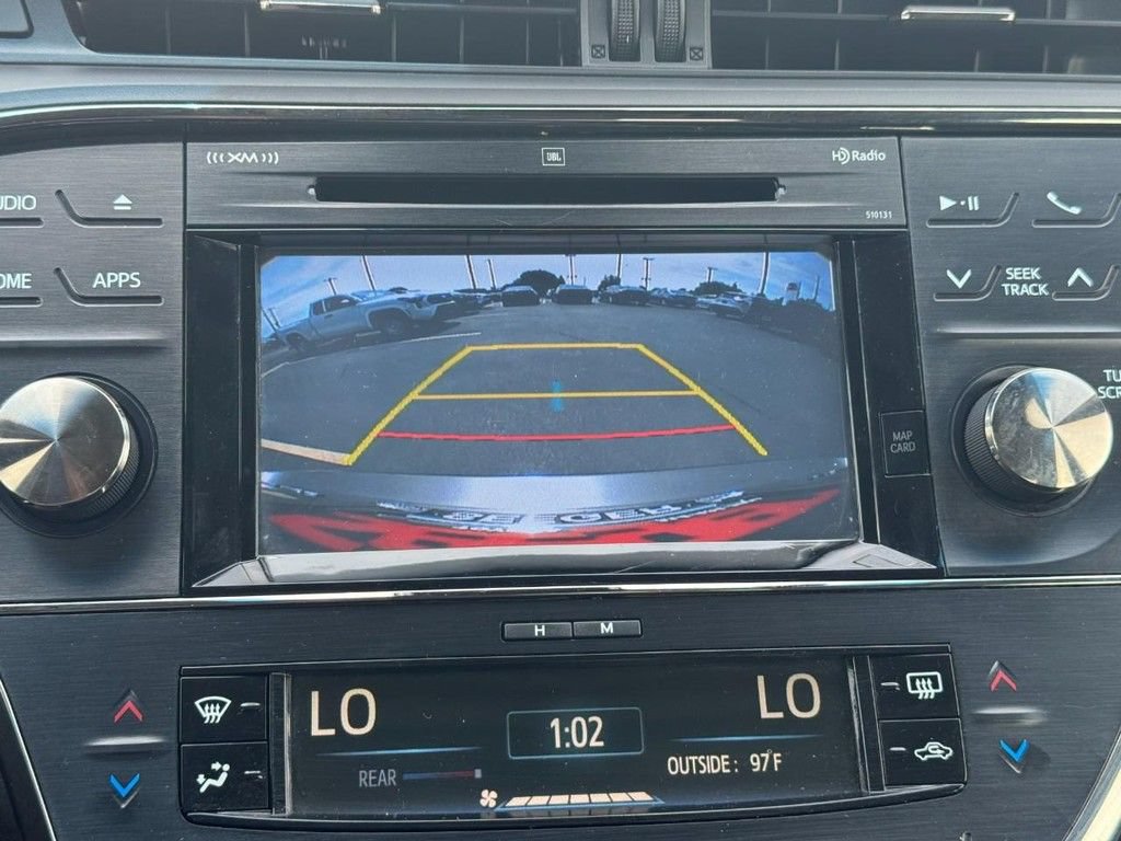 Used 2018 Toyota Avalon Limited FWD image 31