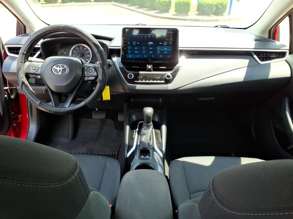 Used 2020 Toyota Corolla LE FWD image 5