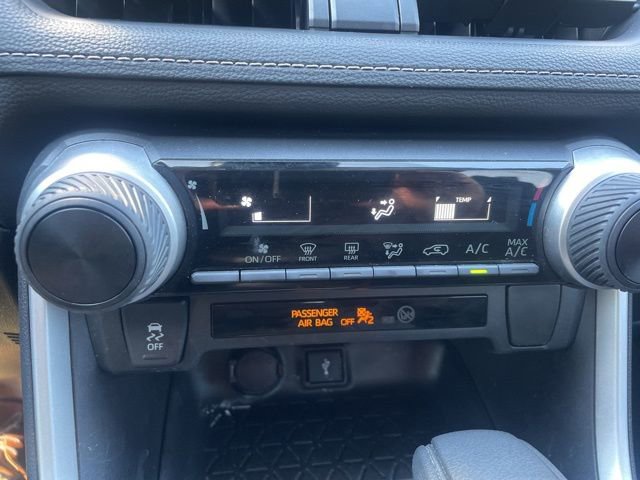 Used 2020 Toyota RAV4 LE w/ All Weather Liner Package image 42