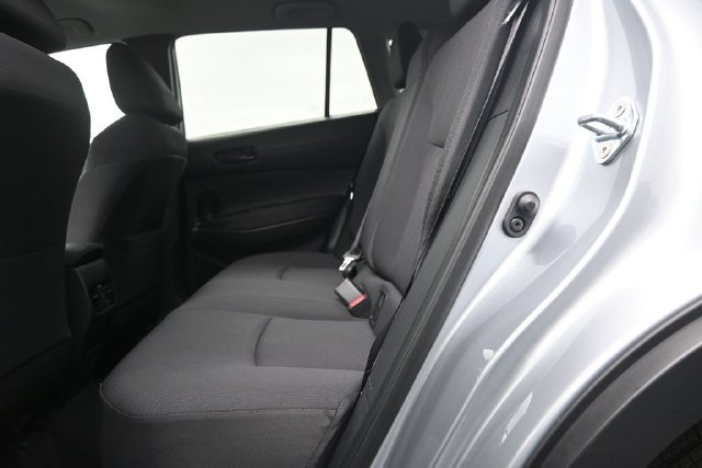 Used 2026 Toyota Corolla Cross LE FWD image 11