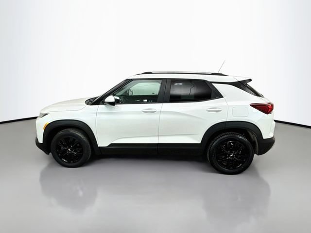 Used 2022 Chevrolet TrailBlazer LT w/ LPO, Blackout Package FWD image 4