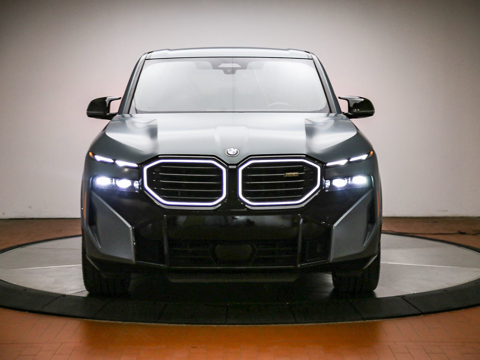 Used 2023 BMW XM AWD/4WD image 7