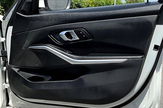 Used 2025 BMW 330i Sedan image 25