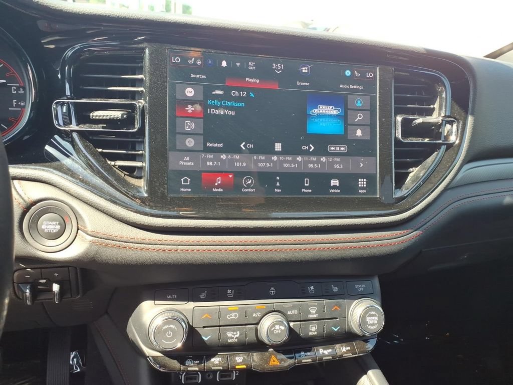 Used 2025 Dodge Durango GT AWD/4WD image 11