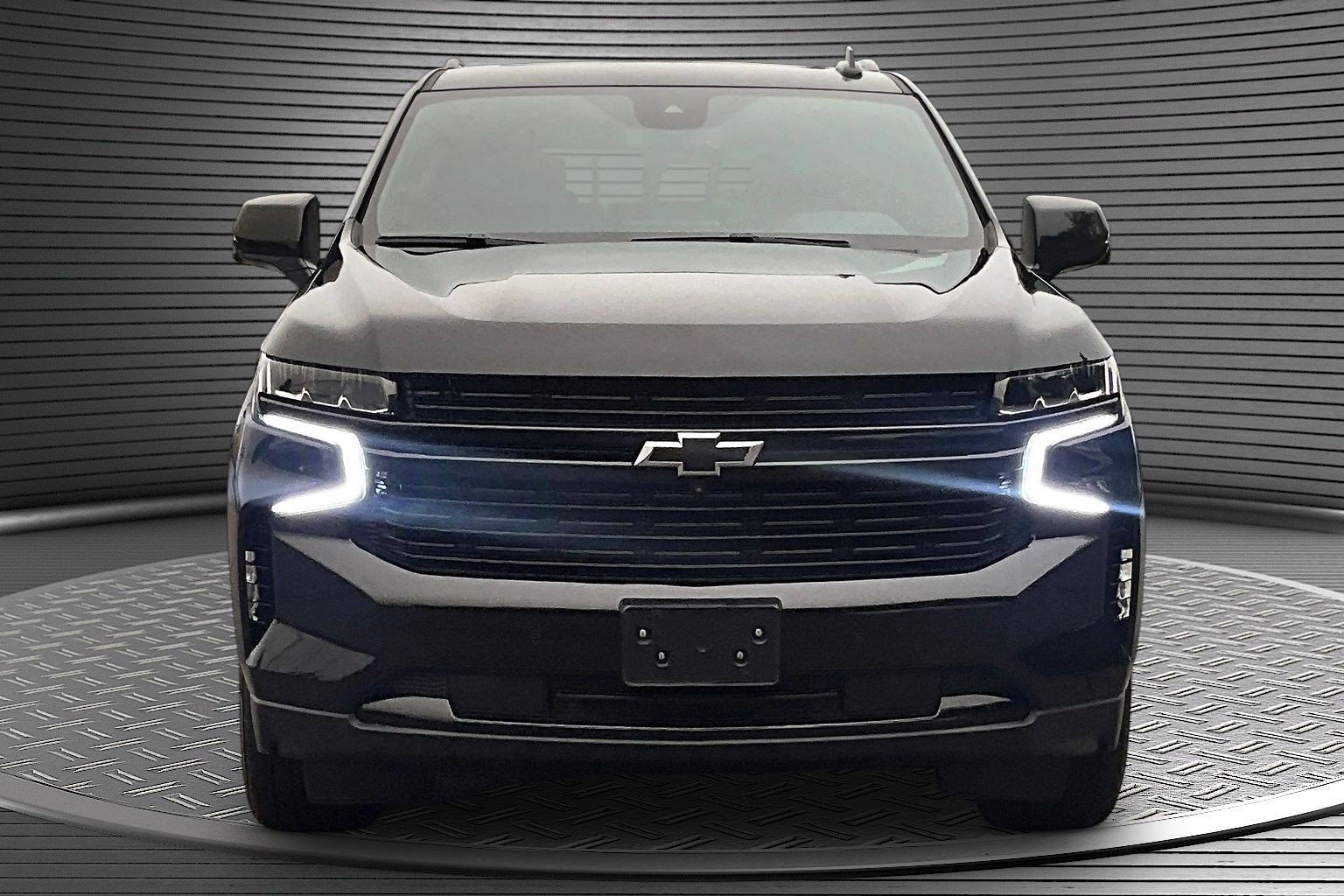 Used 2023 Chevrolet Tahoe RST w/ Luxury Package AWD/4WD image 2
