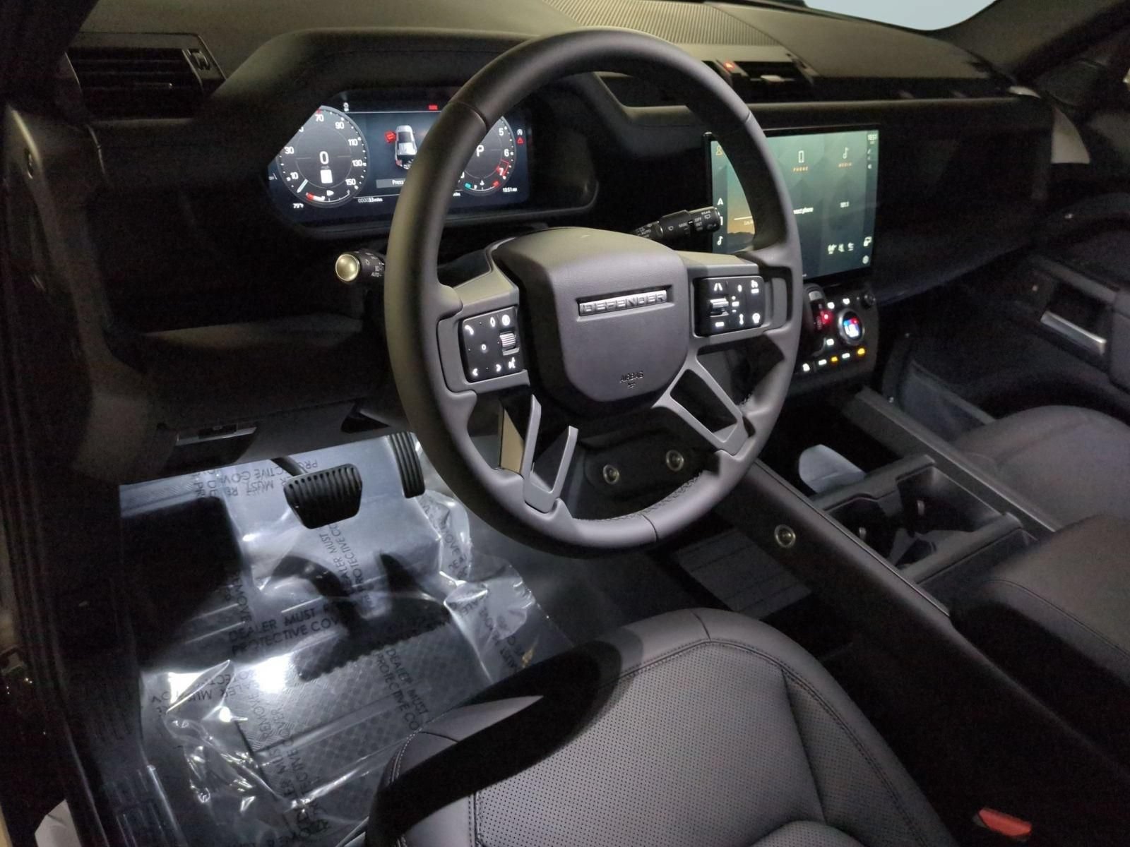 New 2026 Land Rover Defender 110 X-Dynamic SE AWD/4WD image 16