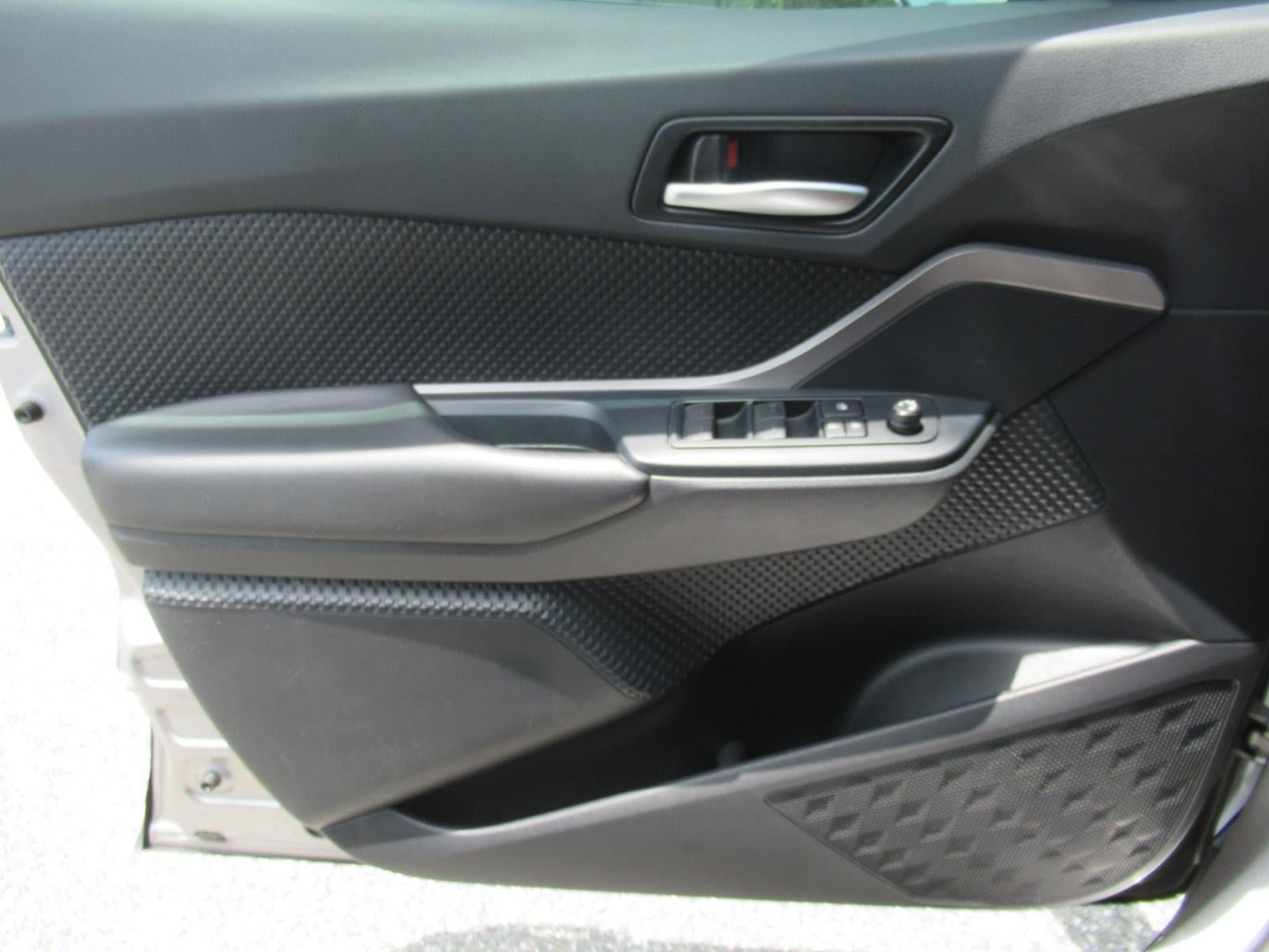 Used 2020 Toyota C-HR LE FWD image 20