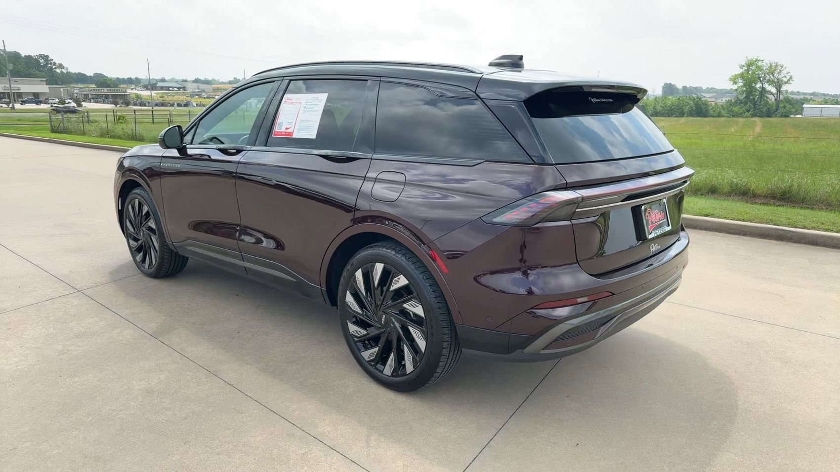 Used 2024 Lincoln Nautilus Reserve w/ Equipment Group 202A AWD/4WD image 7
