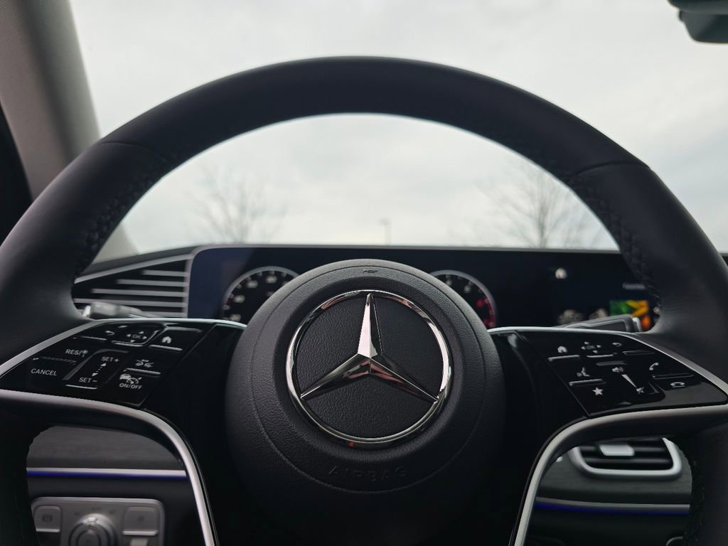 New 2026 Mercedes-Benz GLS 450 4MATIC image 29