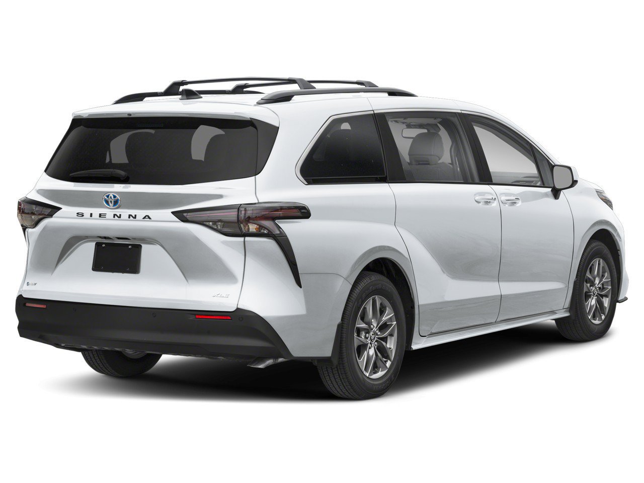 Used 2025 Toyota Sienna XLE w/ XLE Plus Package FWD image 2