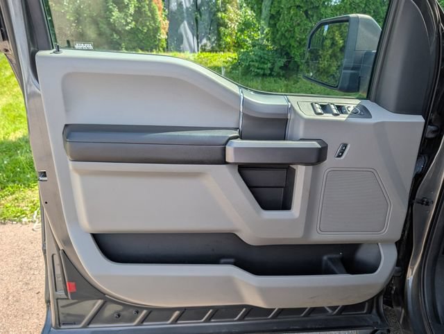 Used 2019 Ford F150 XLT w/ Equipment Group 302A Luxury AWD/4WD image 32
