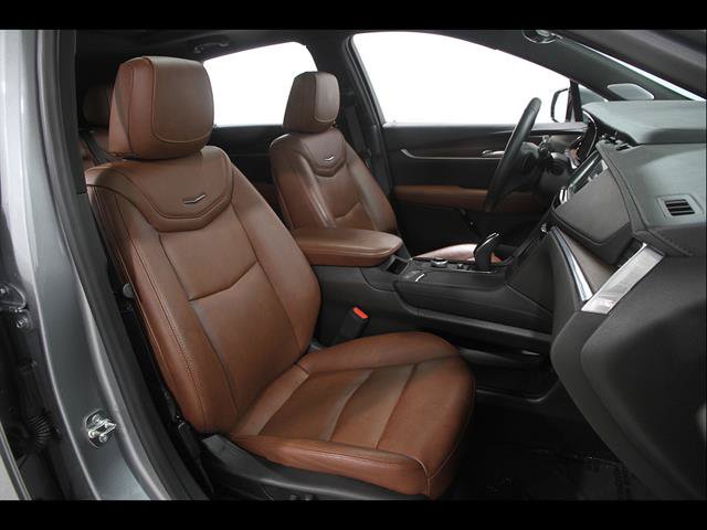 Certified 2025 Cadillac XT5 Premium Luxury w/ Technology Package AWD/4WD image 19