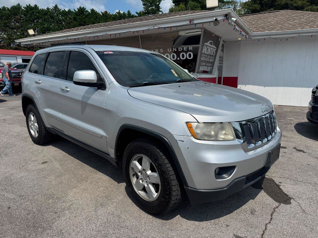 Used 2013 Jeep Grand Cherokee Laredo RWD image 1