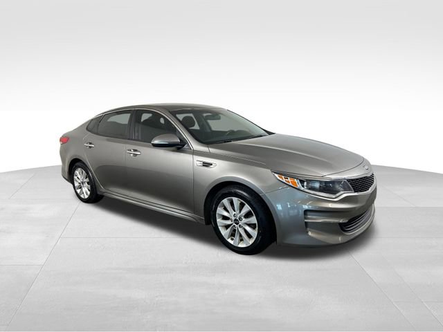 Used 2018 Kia Optima LX w/ 17" Alloy Wheels Package image 8