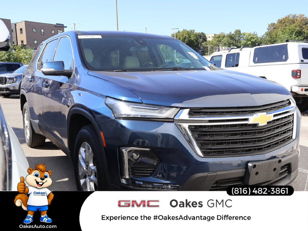 Used 2023 Chevrolet Traverse LS w/ Safety Package FWD image 1