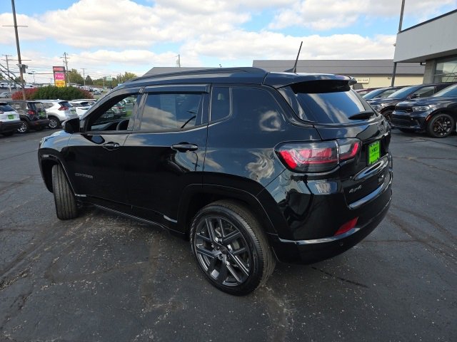 Used 2024 Jeep Compass Limited w/ High Altitude Package image 4