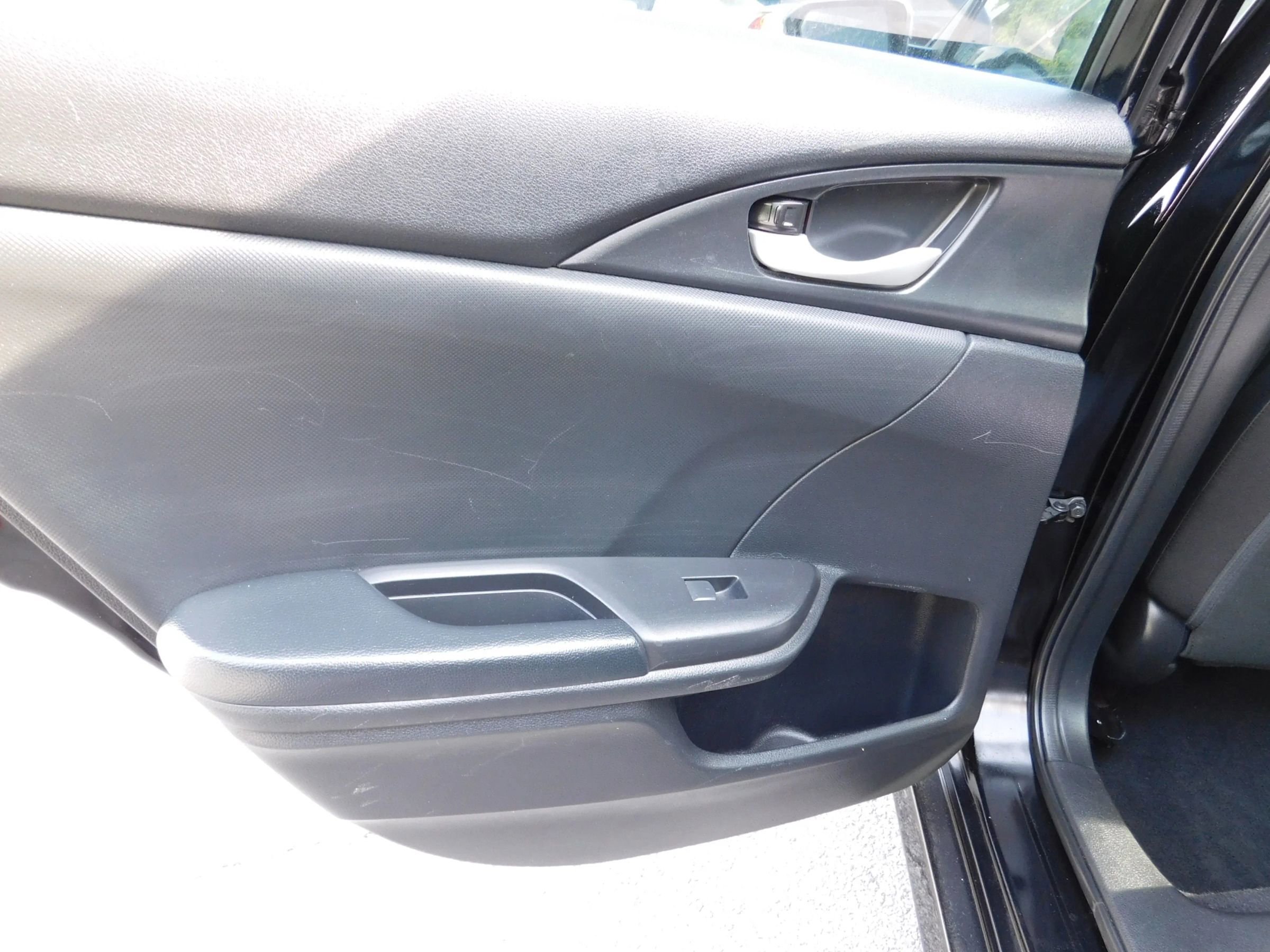 Used 2021 Honda Civic Sport image 6