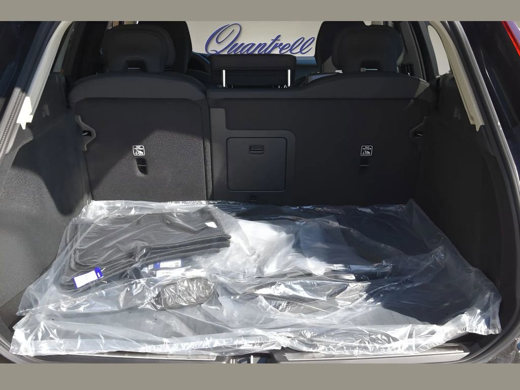 New 2026 Volvo XC60 B5 Plus w/ Protection Package Premier image 24
