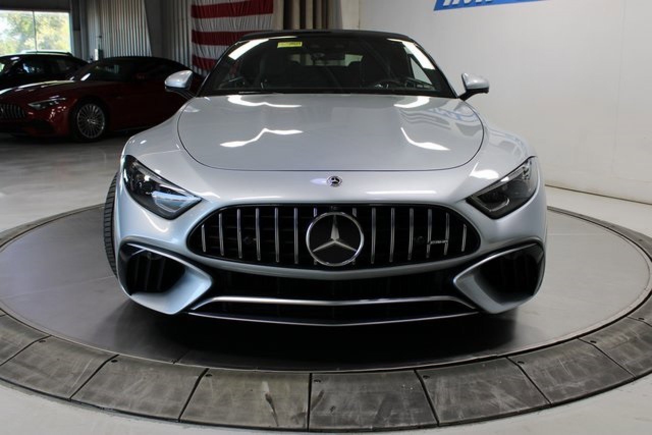 Used 2022 Mercedes-Benz SL 55 AMG 4MATIC image 35
