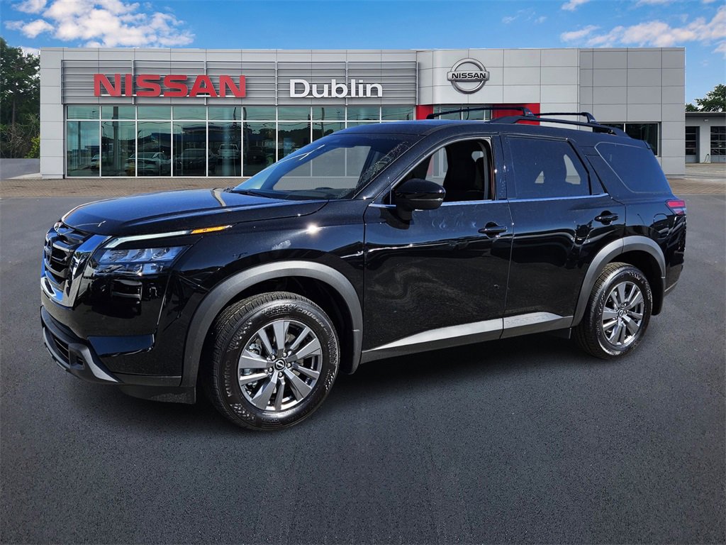 New 2025 Nissan Pathfinder SV