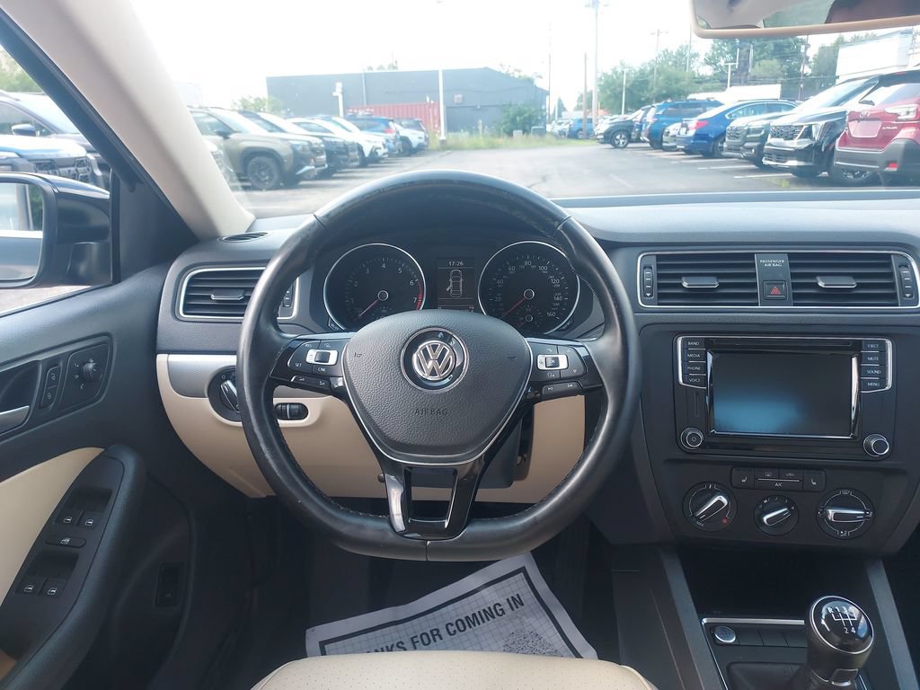Used 2017 Volkswagen Jetta SE FWD image 10