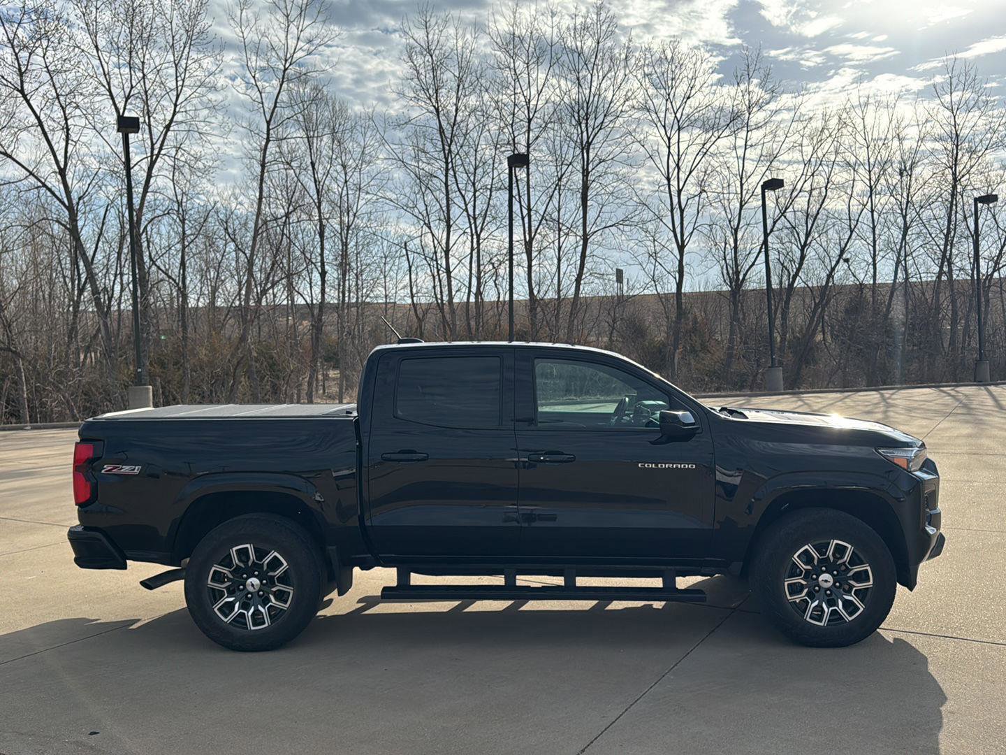 Used 2023 Chevrolet Colorado Z71 w/ Z71 Convenience Package 2 image 6