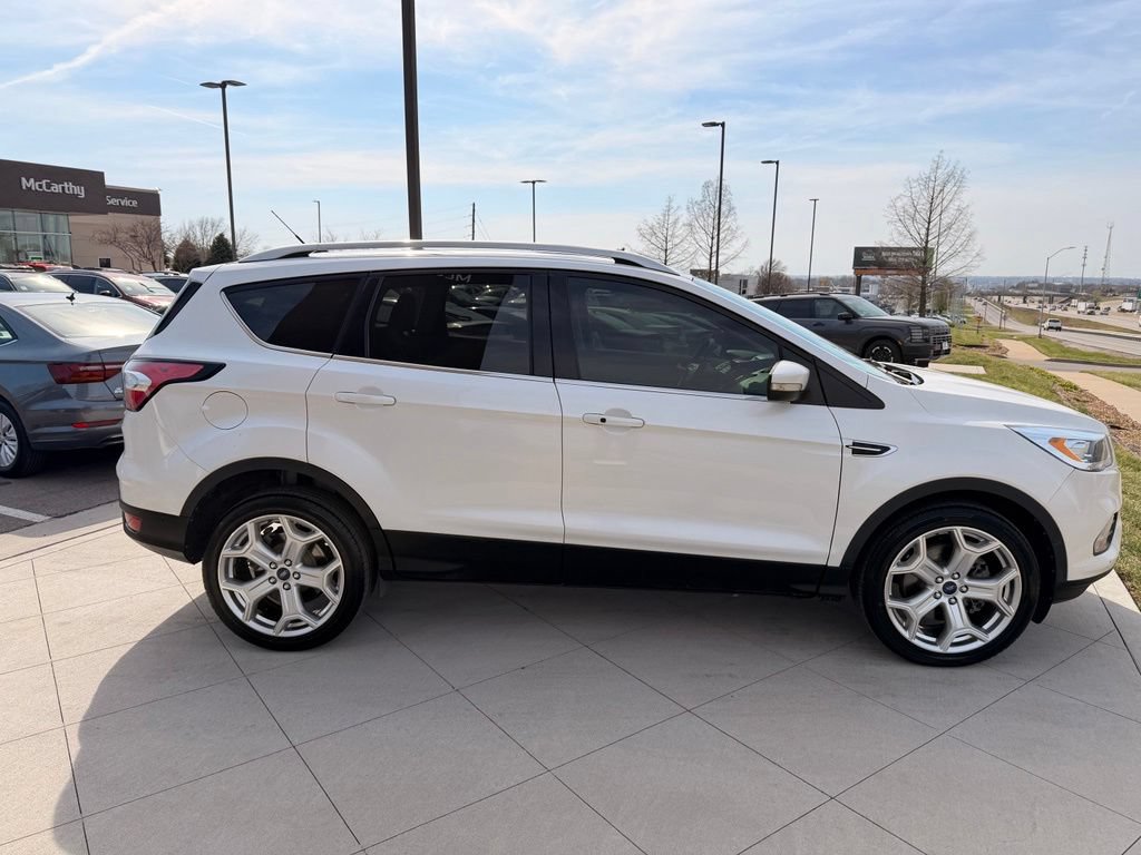 Used 2017 Ford Escape Titanium w/ Equipment Group 301A AWD/4WD image 10