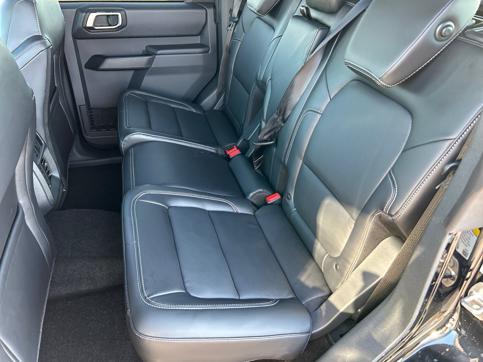 New 2026 Ford Bronco Outer Banks w/ Sasquatch Package AWD/4WD image 17
